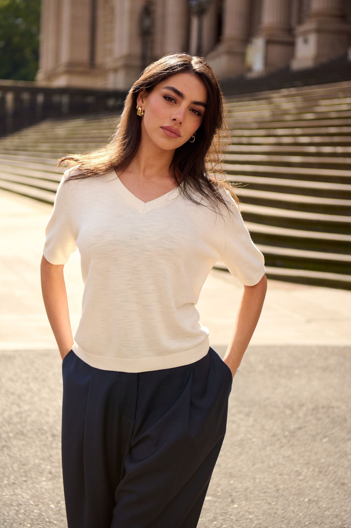 SOPHIA V-NECK KNIT TEE