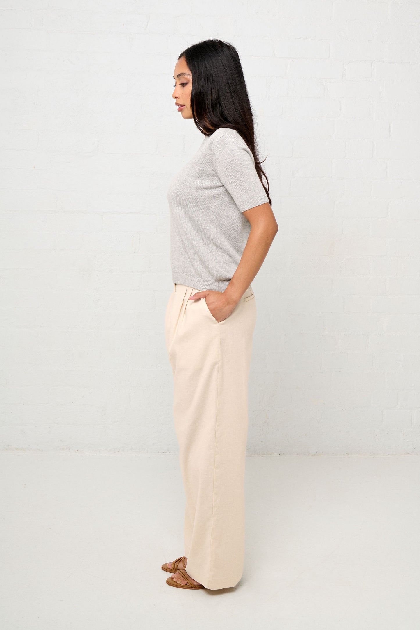 SOPHIA V-NECK KNIT TEE