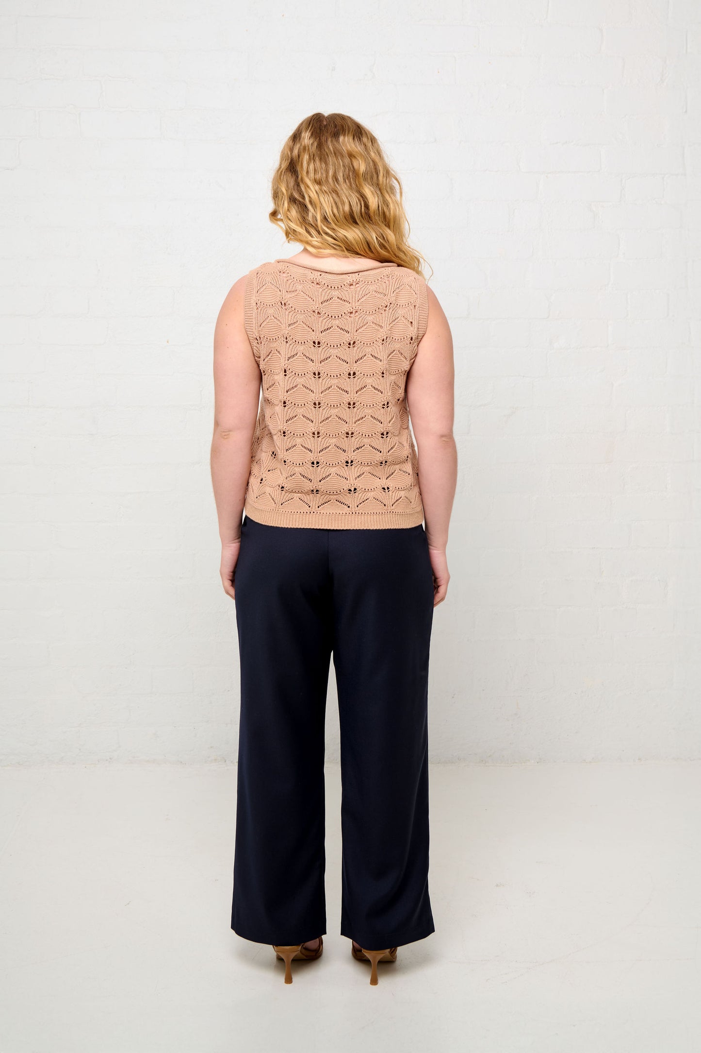 ELISE CROCHET KNIT VEST